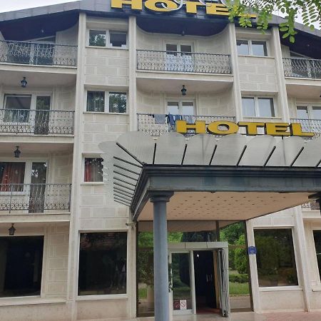 Hotel Sajam Новий Сад Екстер'єр фото