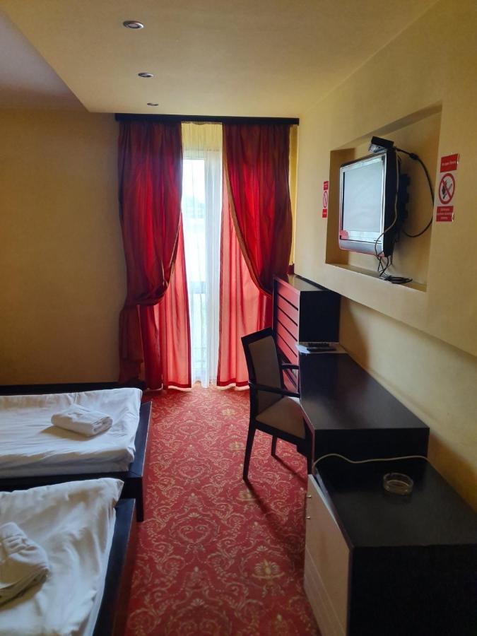 Hotel Sajam Новий Сад Екстер'єр фото